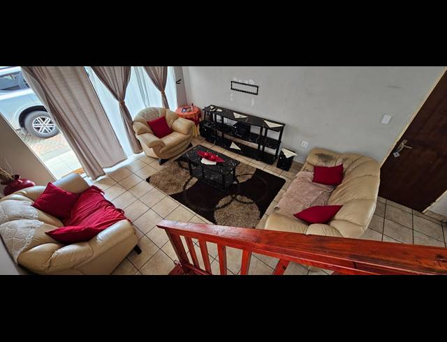 3 BEDROOM TOWNHOUSE FOR SALE IN WATERBERRY COUNTRY ESTATE